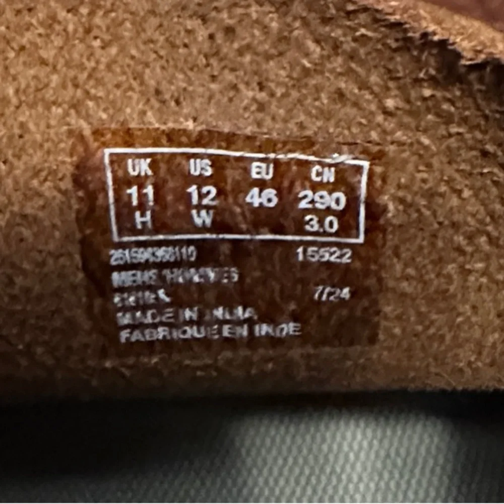 Clarks Dark Brown Leather Chukka Boots Men’s 12 Gum Sole